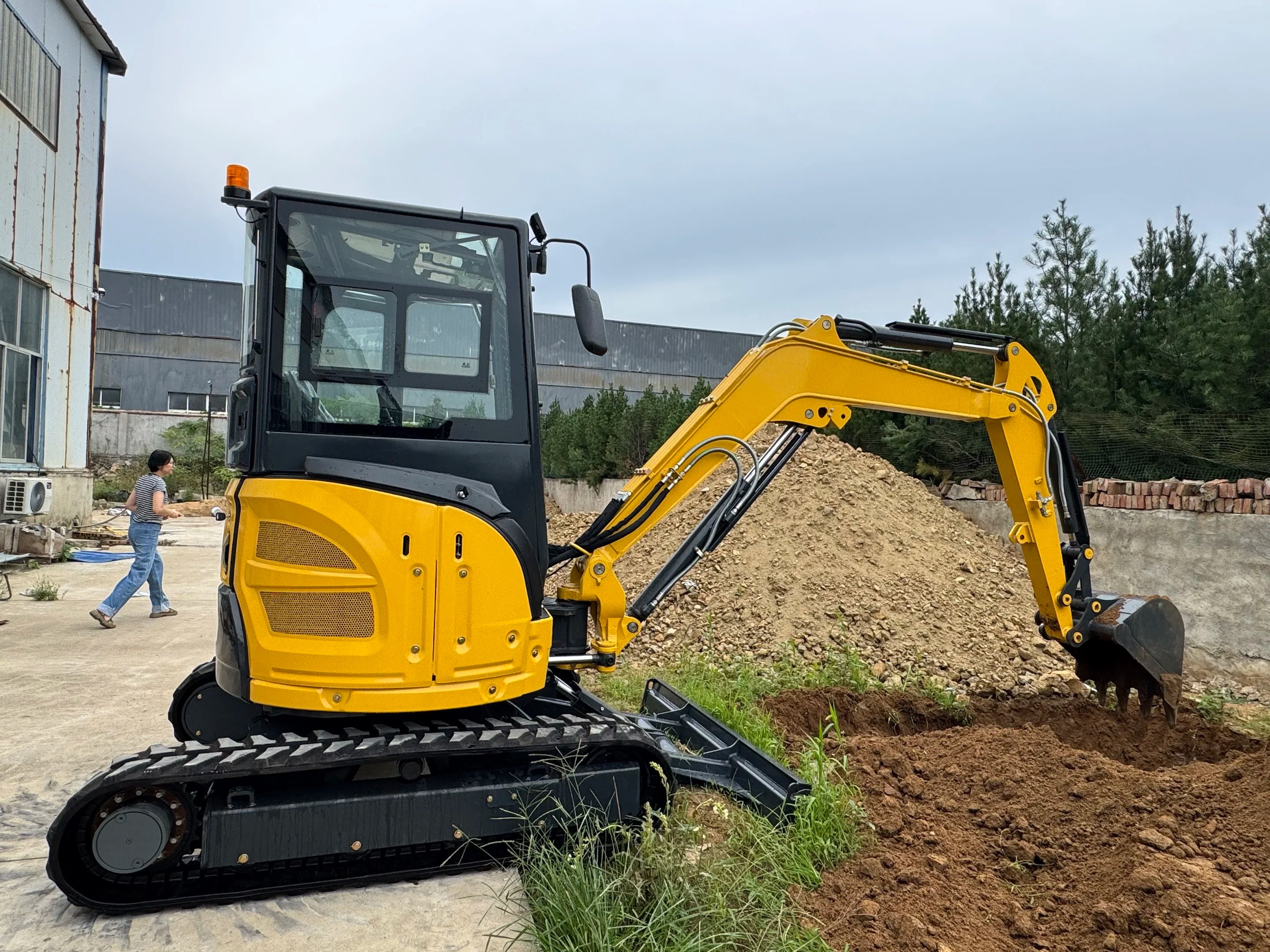 3.5-ton excavator, mini excavator, construction 3-ton small excavator